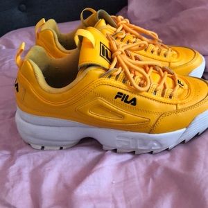 I wanted to get rid of some shoes 😀